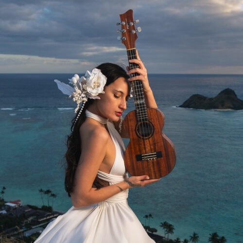 Ukulele virtuoso Taimane celebrates the season on Maui